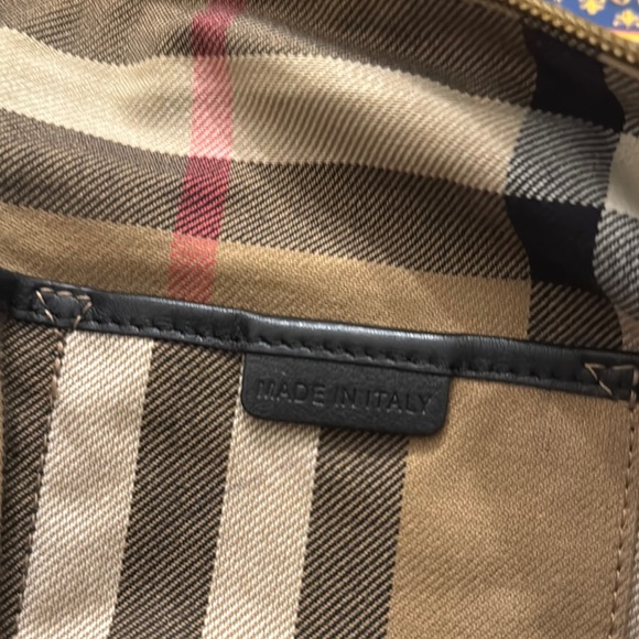 Burberry Black Leather Bag Authentic - Picture 7 of 11